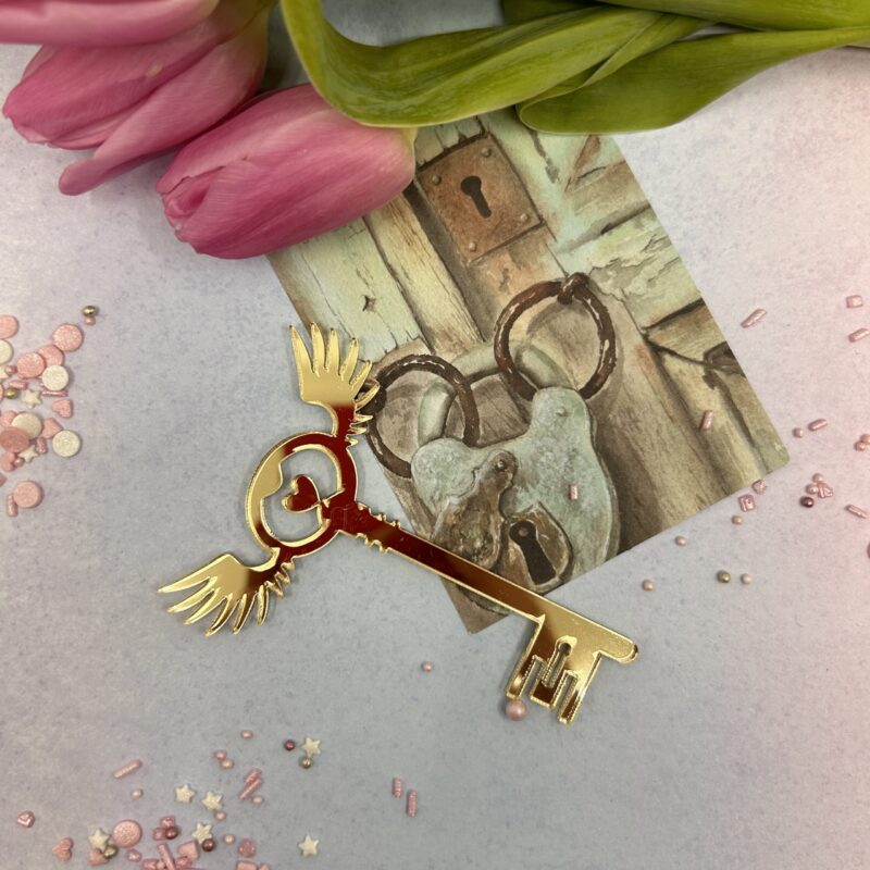 Cake decor Baroque sleutel met vleugels -Sugar Garden