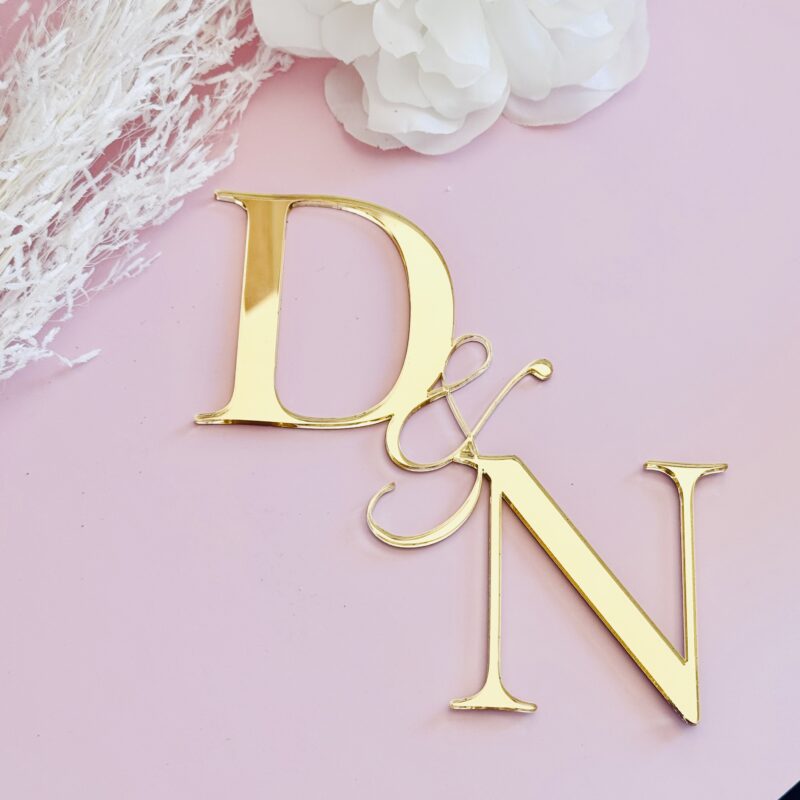 Initialen cake decor Elegant style