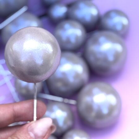 Bruin Parel Ballen Cake topper
