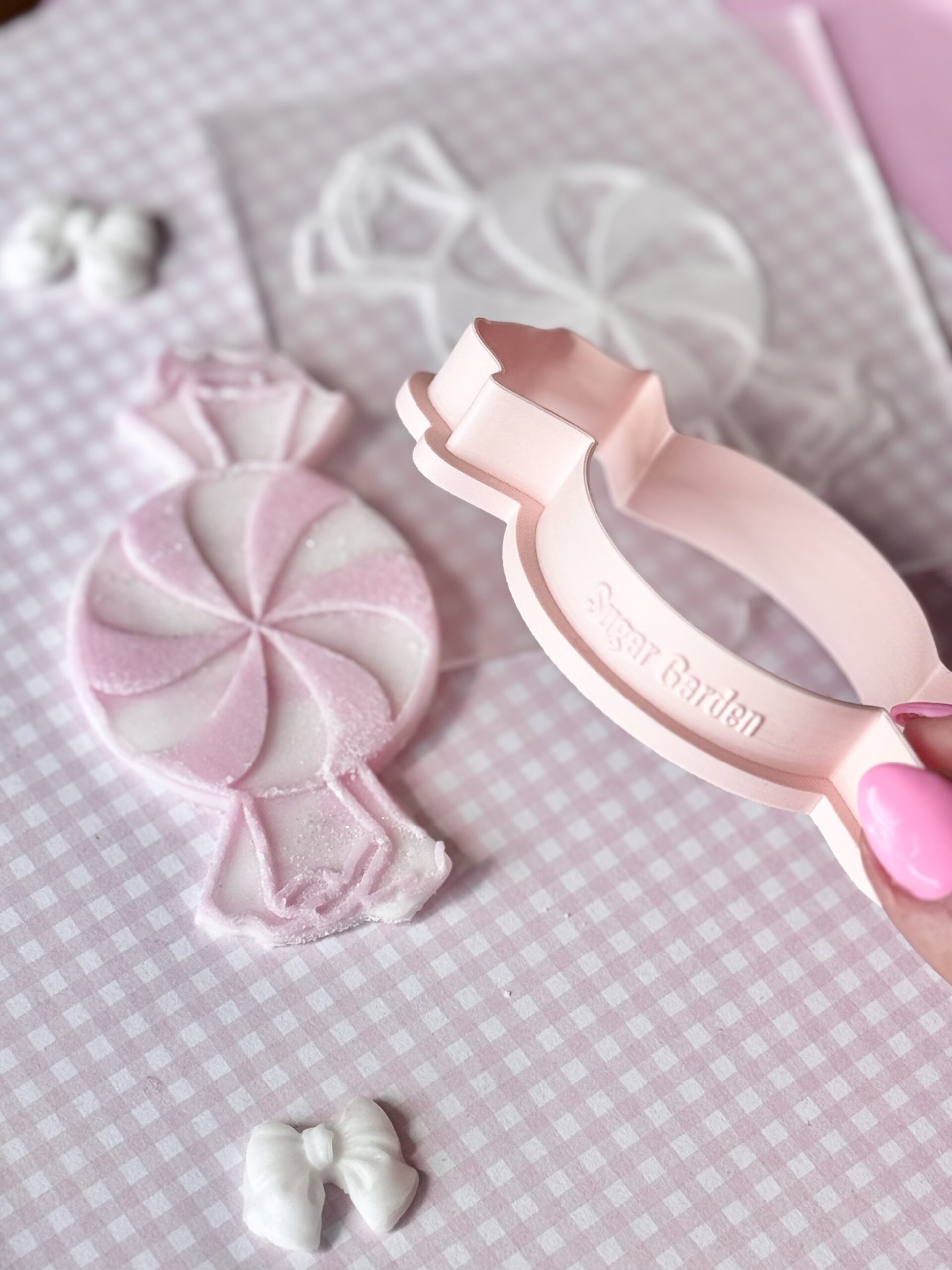 Cookie cutter Peppermunt snoep + stamp strikjes - Afbeelding 2