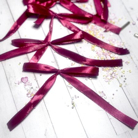 Satijn strikje bordeaux 10st /setje